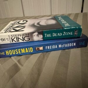 Stephen King and Freida McFadden Book Set